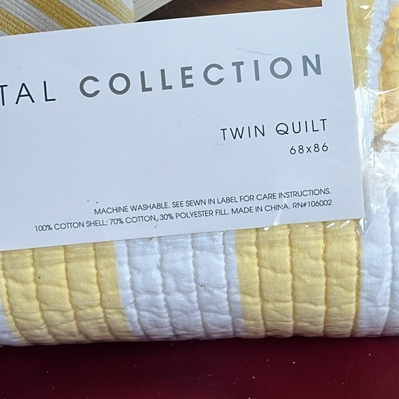 Coastal Collection Twin Quilt - Picture 4 of 4